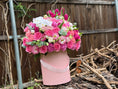 Cargar la imagen en la vista de la galería, Caja de flores surtida🌸