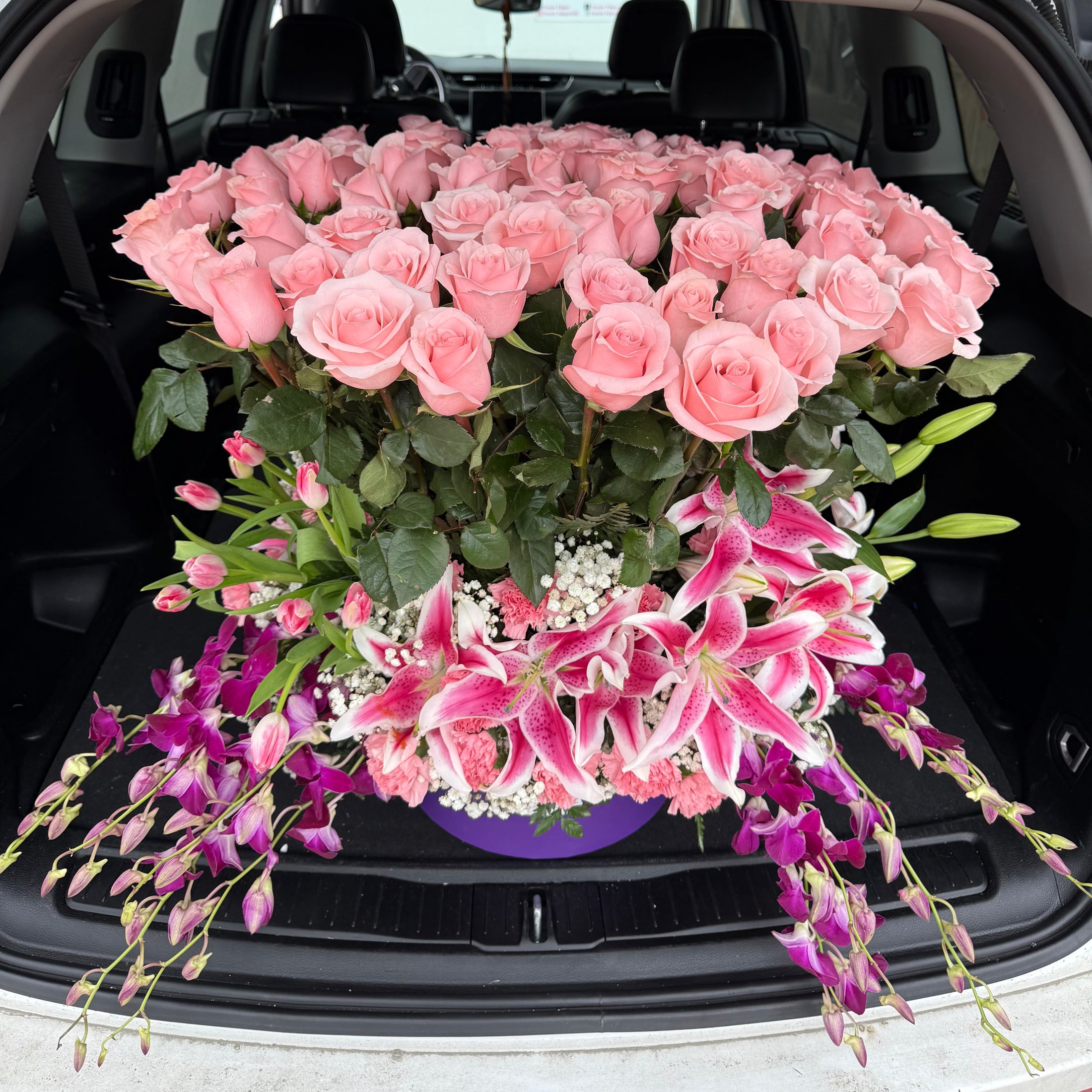Arreglo redondo de flores surtidas 🌸🌹