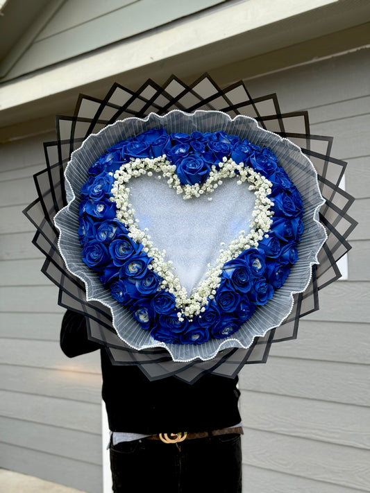 Ramo de 50 rosas azules 💙