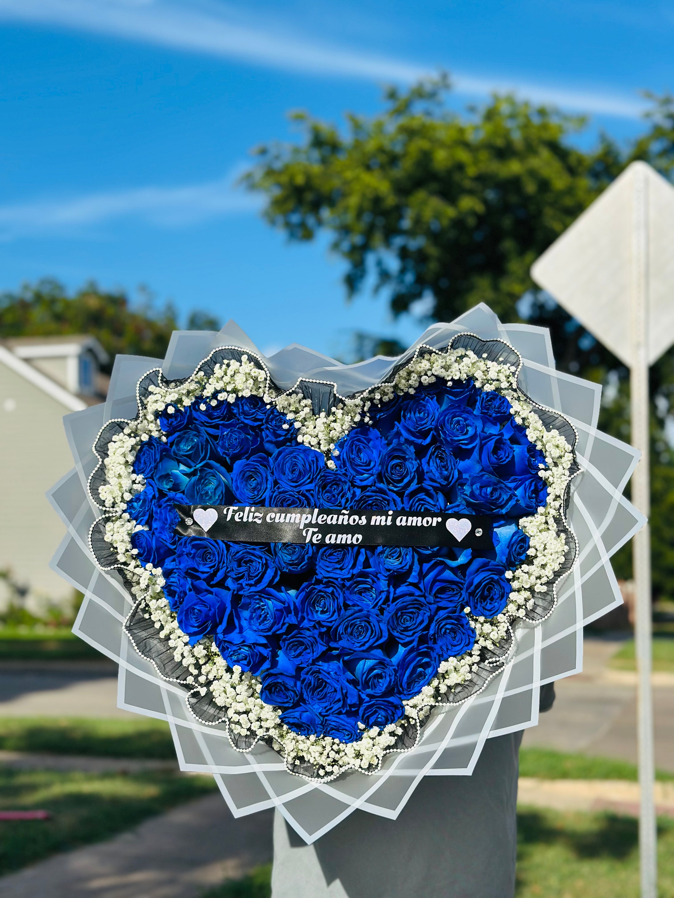 Ramo de 50 rosas 💙