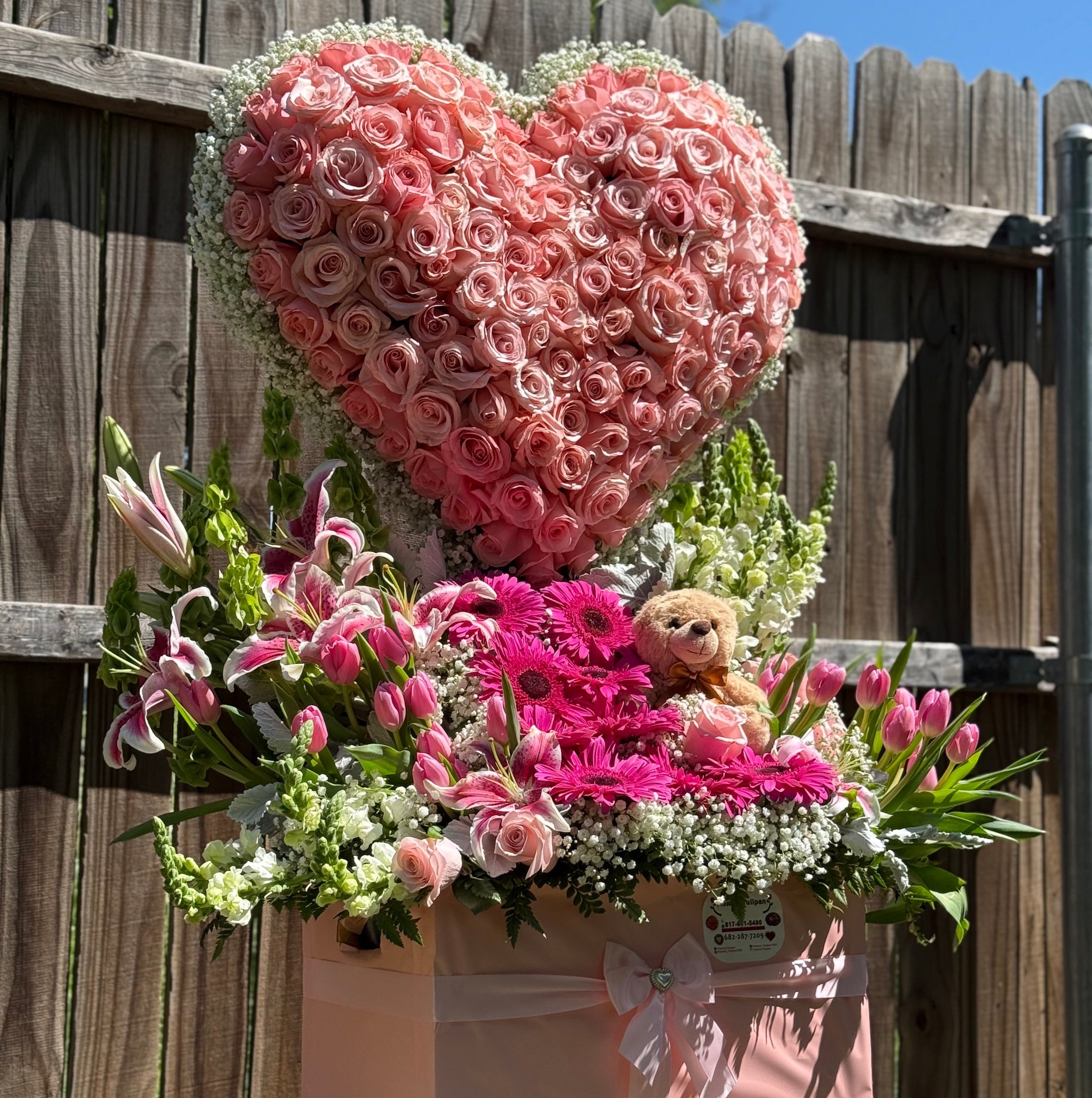 Arreglo de corazón de rosas y flores surtidas 💕🌸🌷