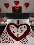 Cargar la imagen en la vista de la galería, Decoración de cuarto 200 rosas 🌹 +globos🎈+velas🕯️+letrero personalizado

