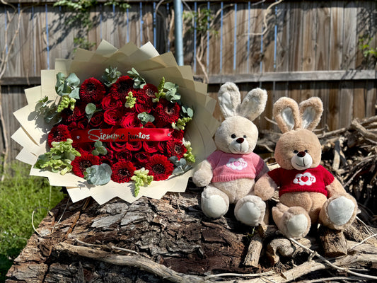 Ramo de 36 rosas y gerberas + pareja de 🐰