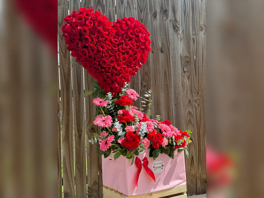 Arreglo de corazón 120 rosas + gerberas 🌸