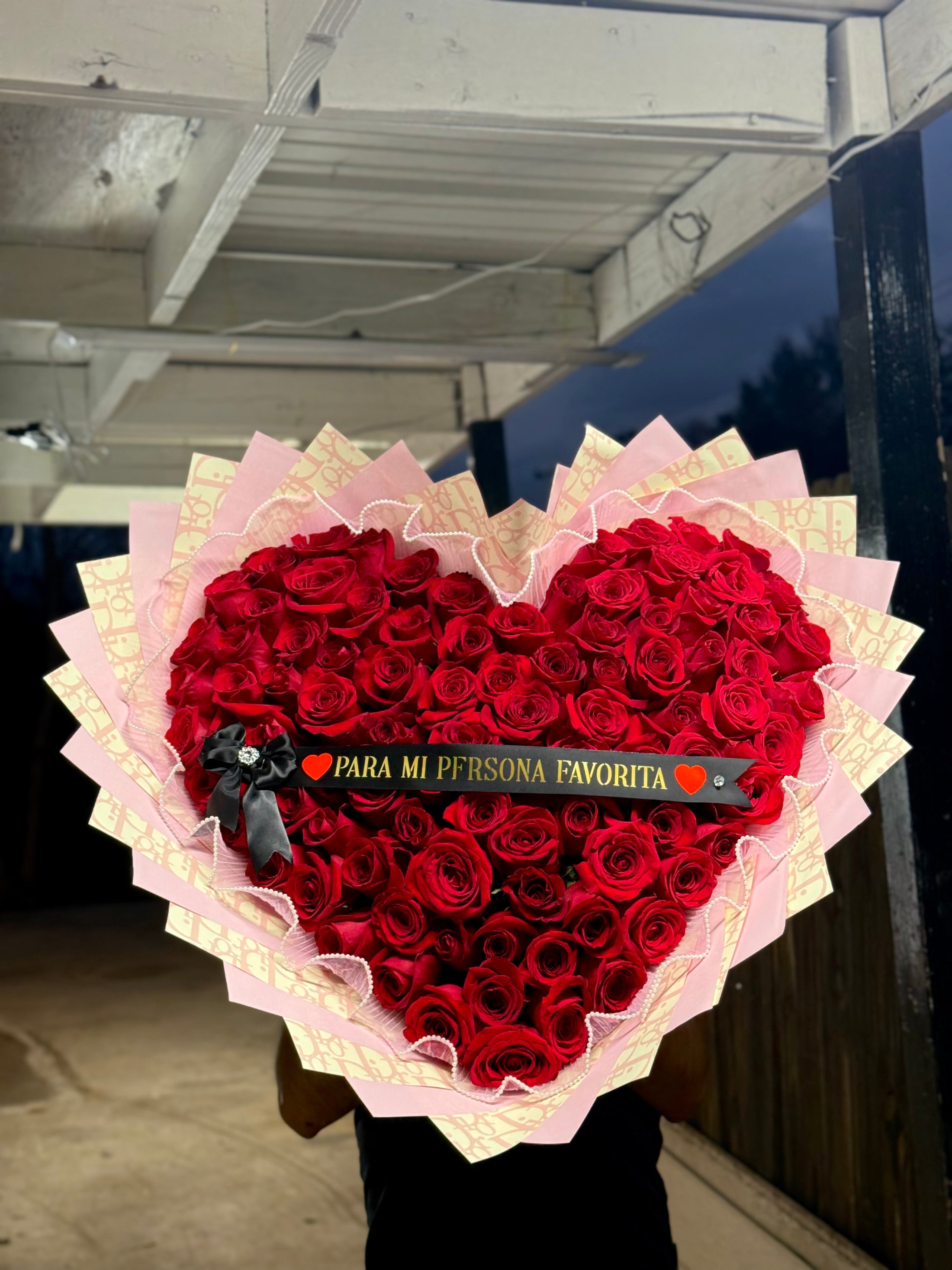 Ramo de corazón ♥️ 🌹