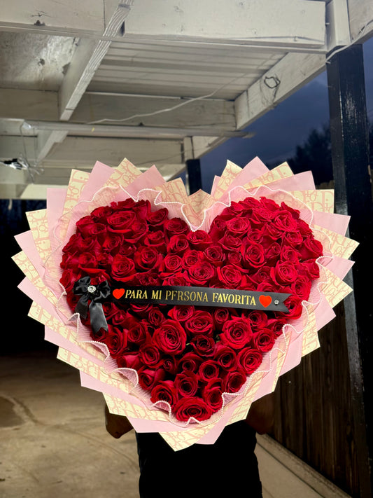 Ramo de corazón ♥️ 🌹