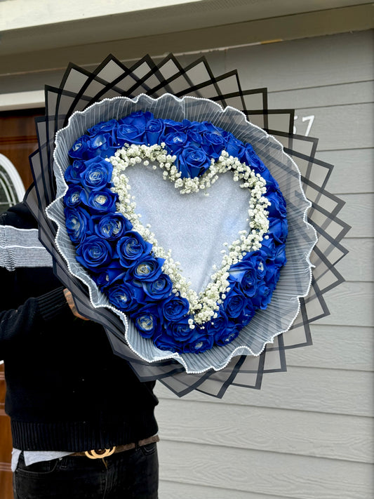 Ramo de 50 rosas azules 💙