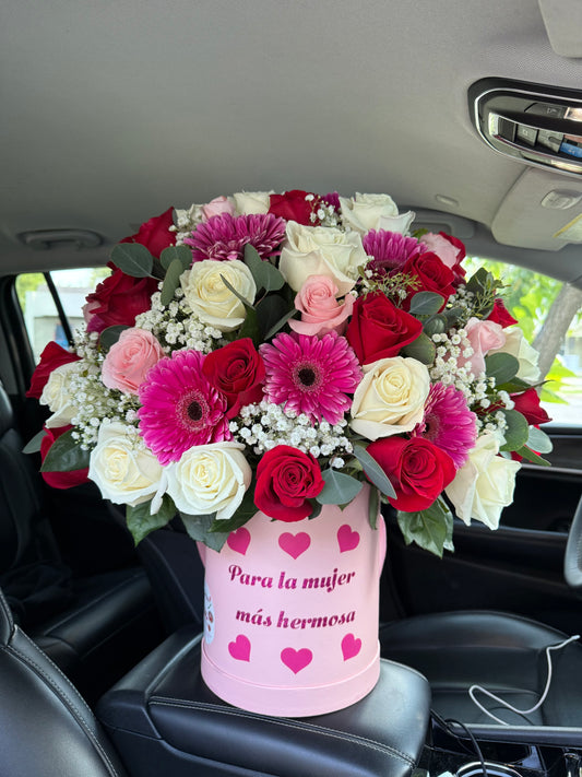 Caja de rosas 🌹+gerberas🌸