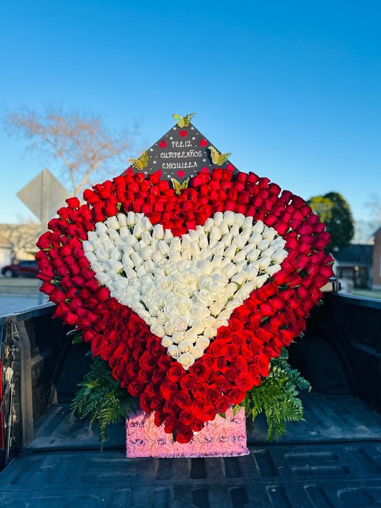 Arreglo de corazón 400 rosas 🌹